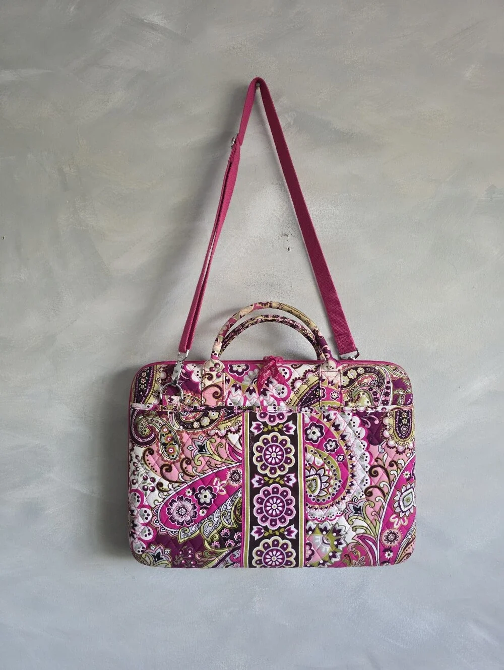 Very Berry Paisley Vera Bradley Quilted Cotton Hard Shell Laptop Messenger Bag